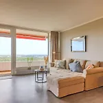 View - Strandnahe Mit Atemberaubenden Blick Von Luebeck Bis Zur Ostsee Apartment *