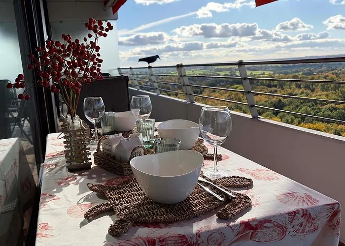 View - Strandnahe Mit Atemberaubenden Blick Von Luebeck Bis Zur Ostsee *
