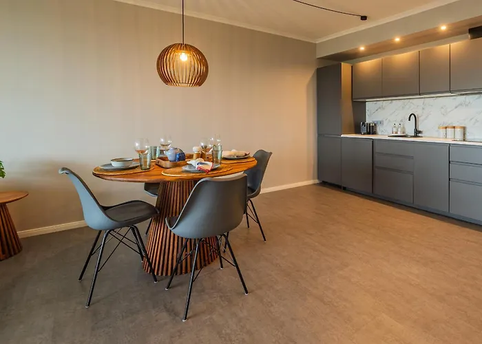 View - Strandnahe Mit Atemberaubenden Blick Von Luebeck Bis Zur Ostsee *